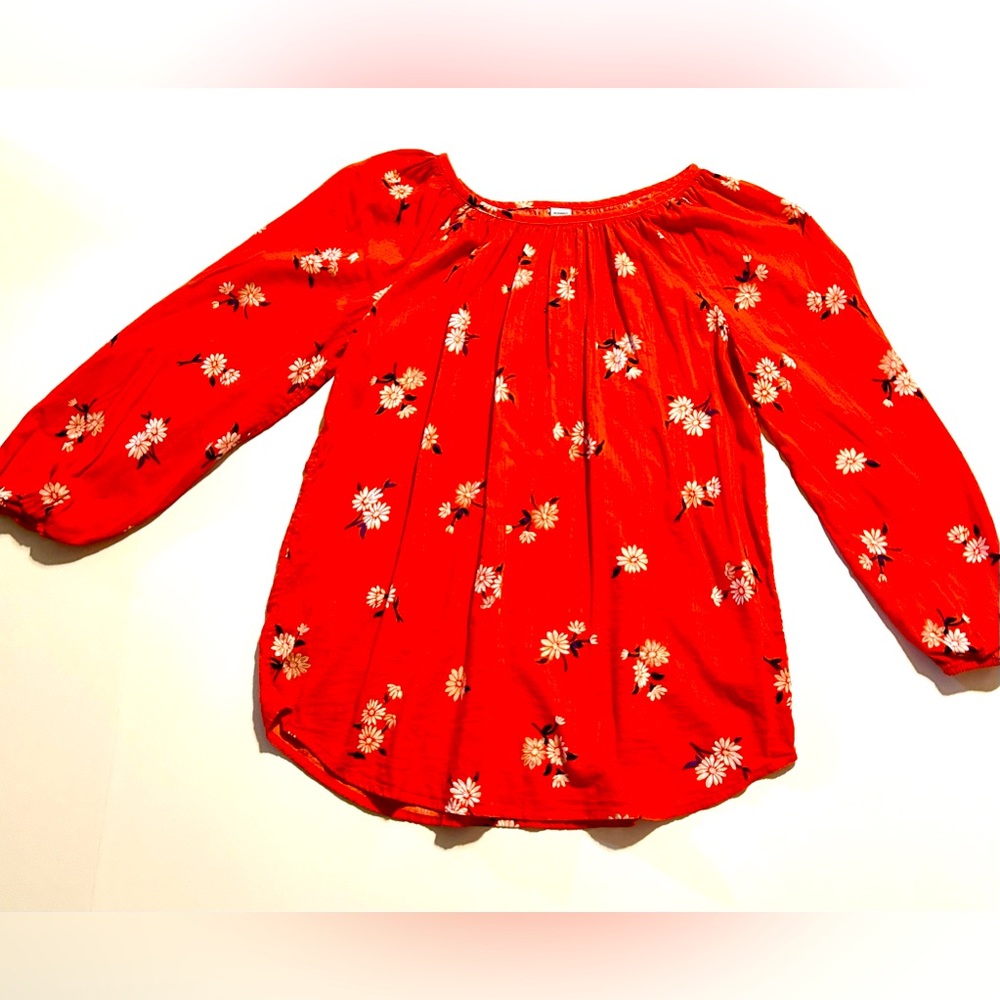 Old Navy Red floral print lightweight long sleeve blouse